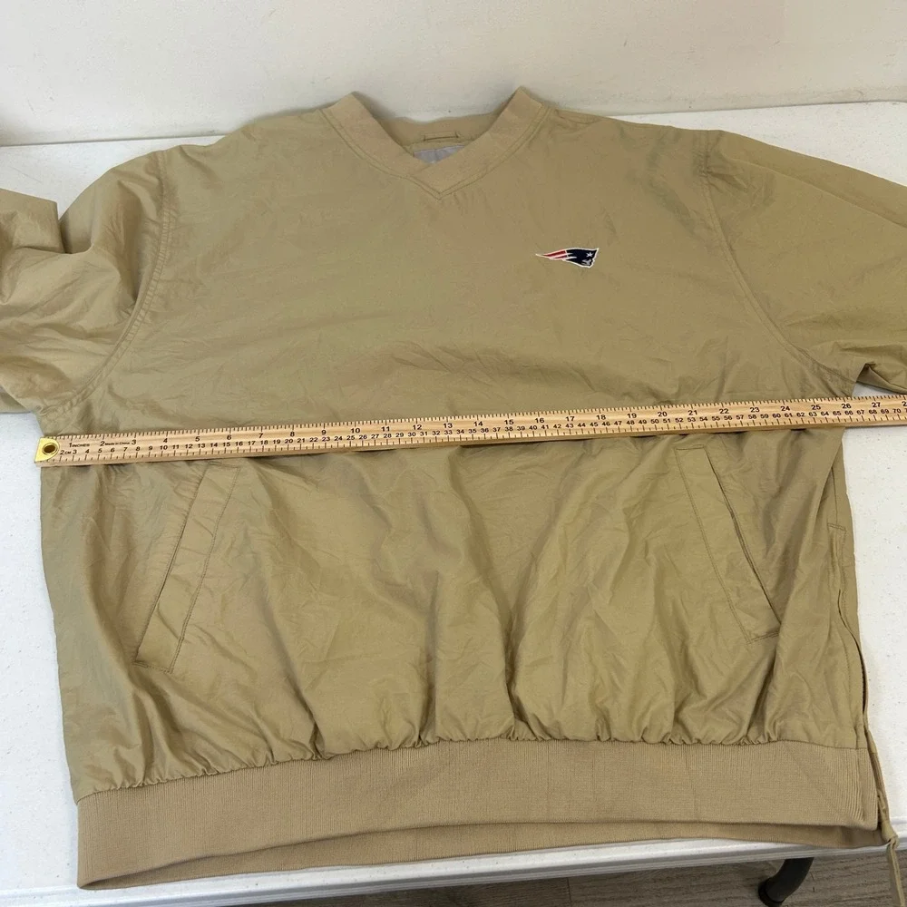 Reebok New England Patriots V-Neck Windshirt Tan Pullover XL 5590